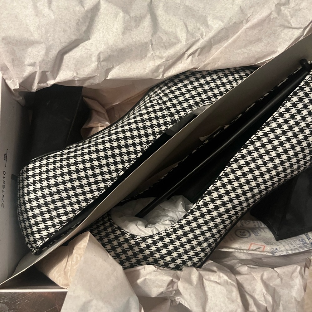 NEW Marc Fisher Women's Kapila Black & White Houndstooth Women's Pumps. size 7.5 - Picture 5 of 6